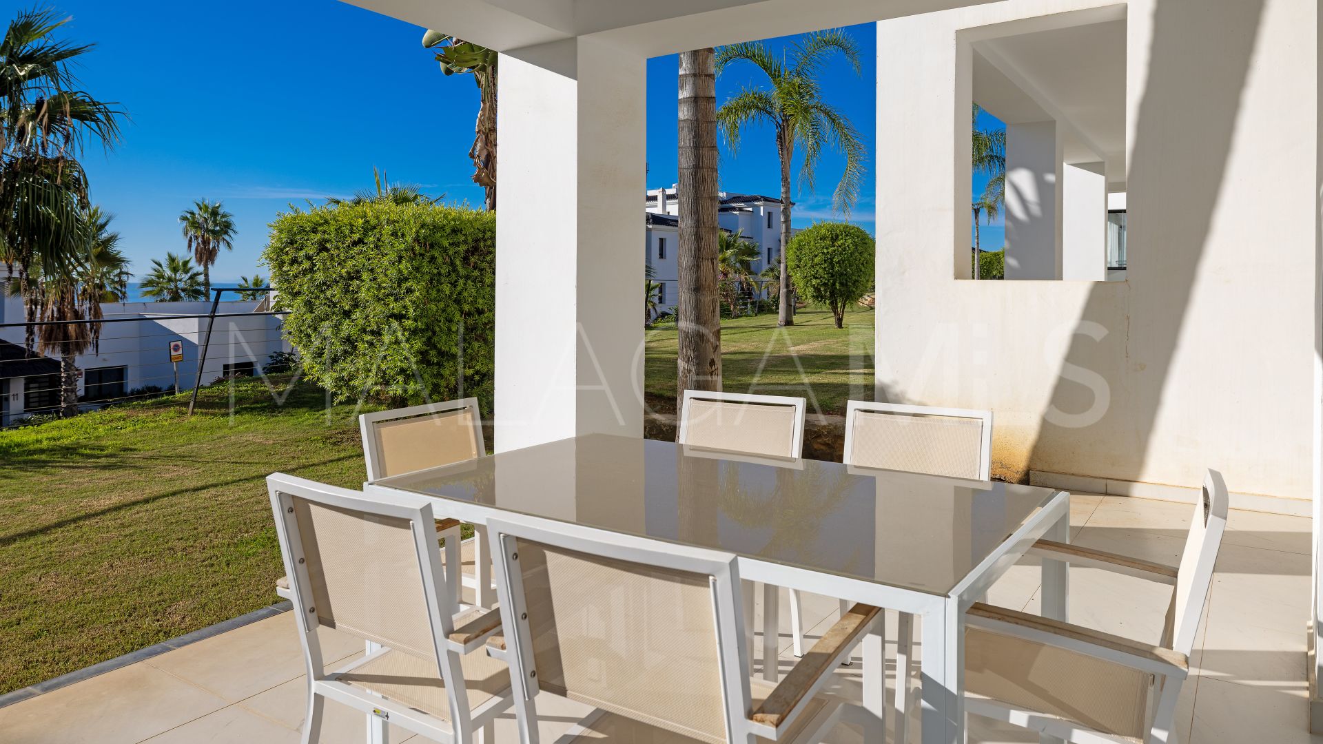 For sale apartment in Estepona Town