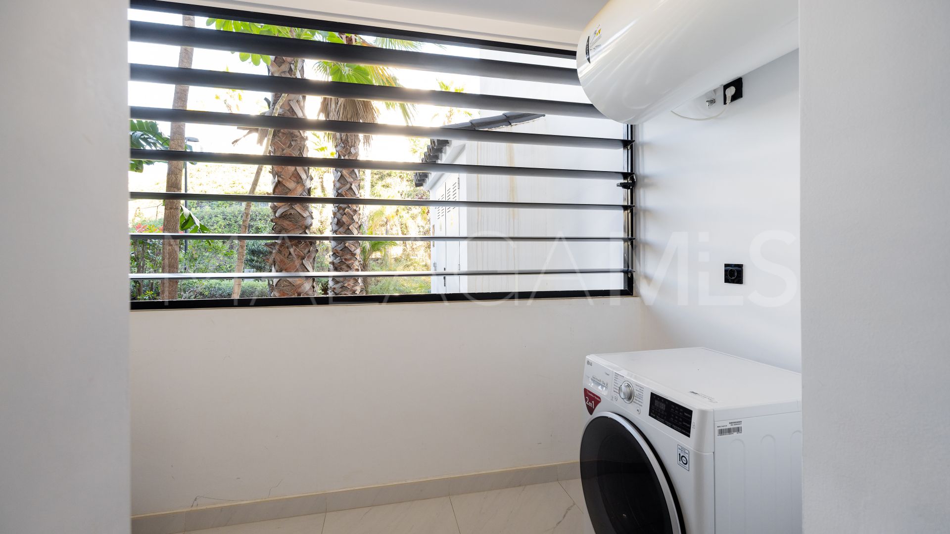 For sale apartment in Estepona Town