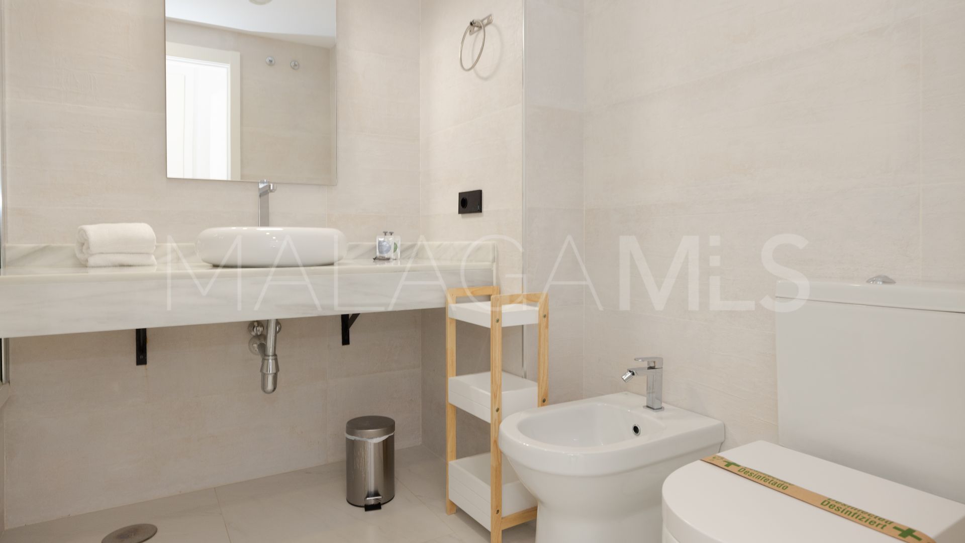 For sale apartment in Estepona Town