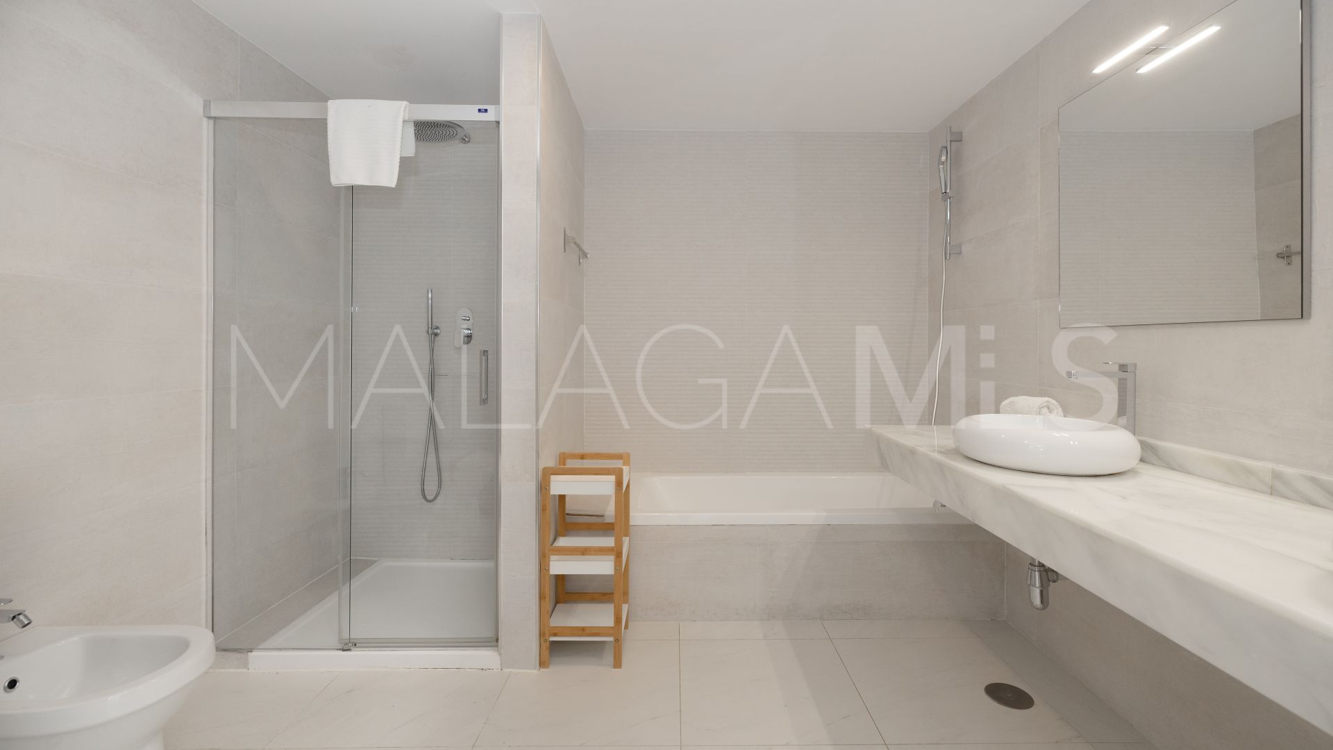 Lägenhet for sale in Estepona