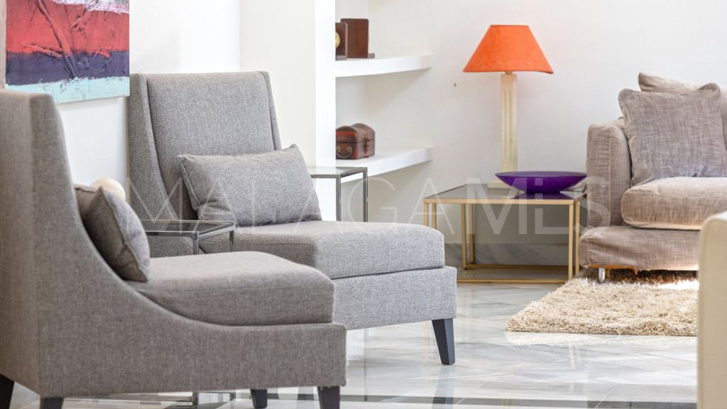 Buy chalet de 6 bedrooms in Casasola