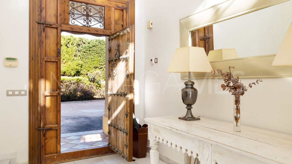 Buy chalet de 6 bedrooms in Casasola