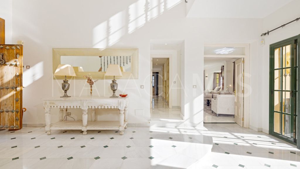 Buy chalet de 6 bedrooms in Casasola