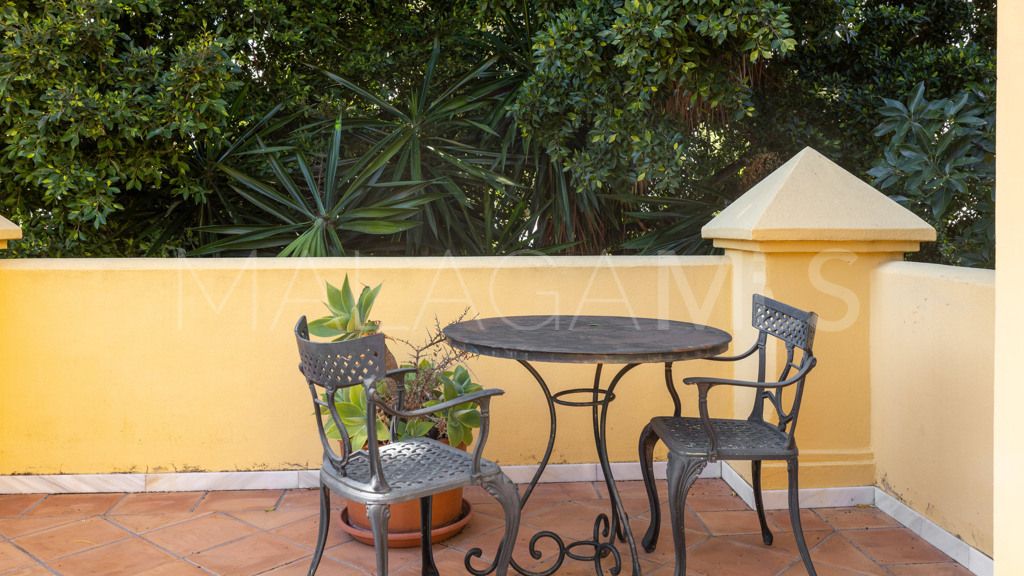 Buy chalet de 6 bedrooms in Casasola