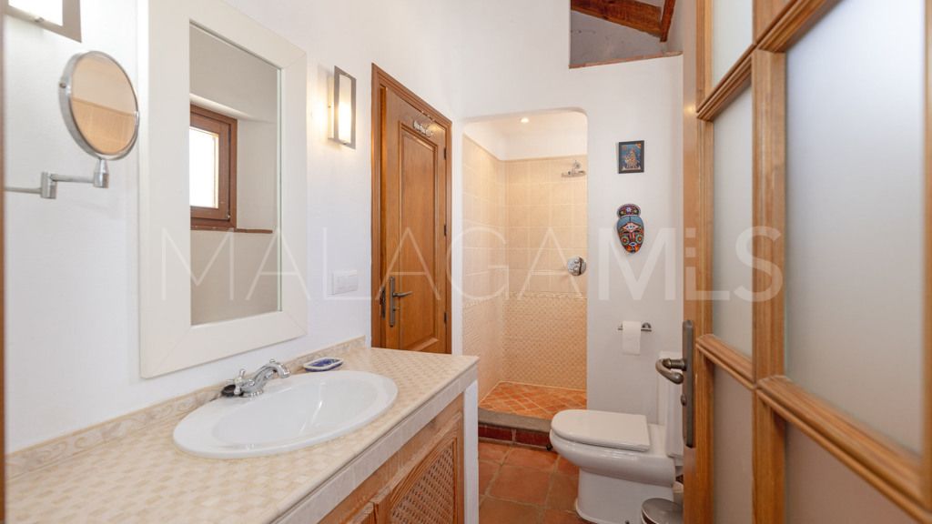 Chalet for sale in Casares