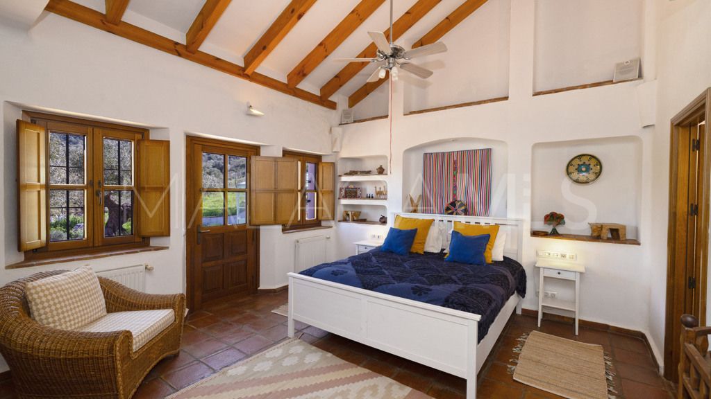 Chalet for sale in Casares