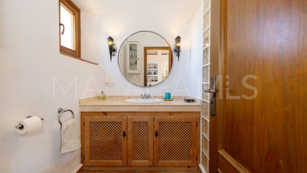 Chalet for sale in Casares