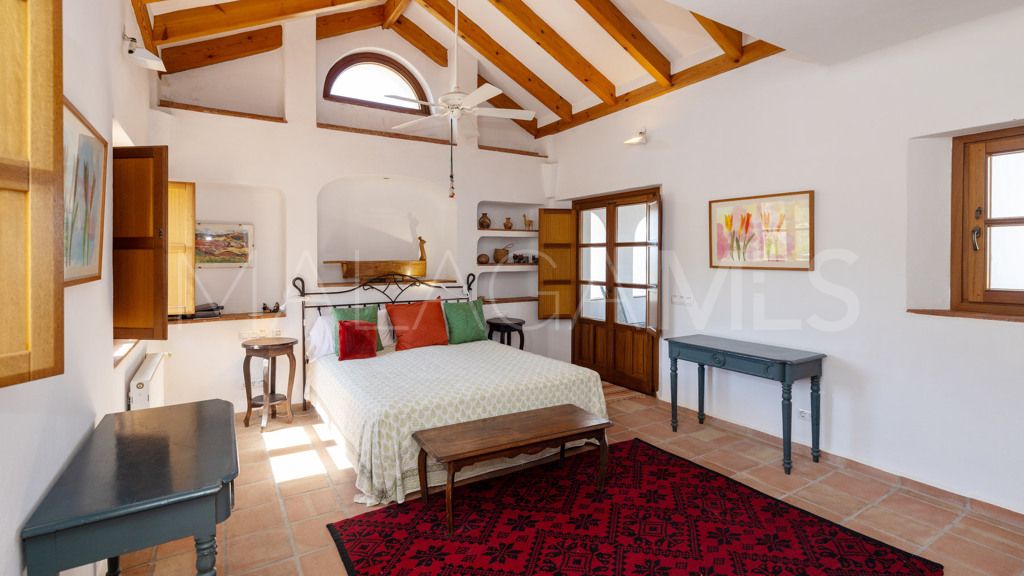 Chalet for sale in Casares