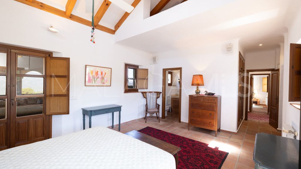 Chalet for sale in Casares