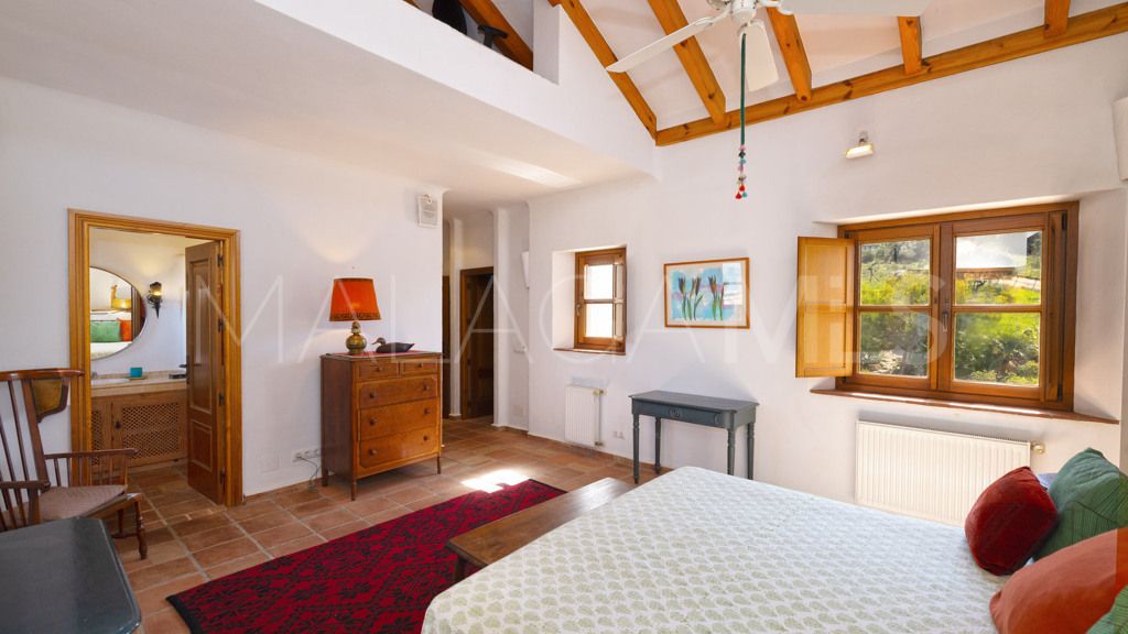 Chalet for sale in Casares