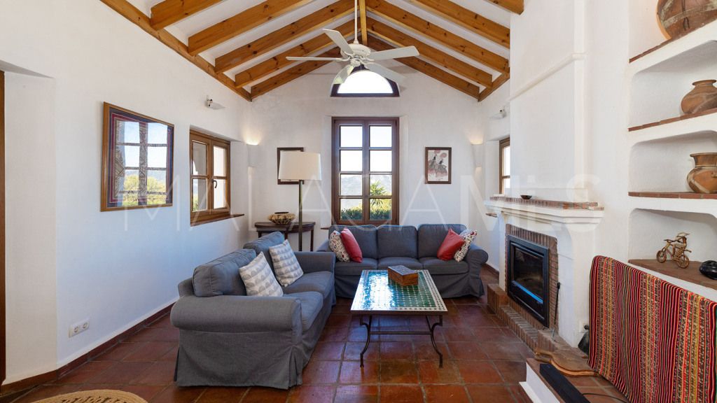 Chalet for sale in Casares