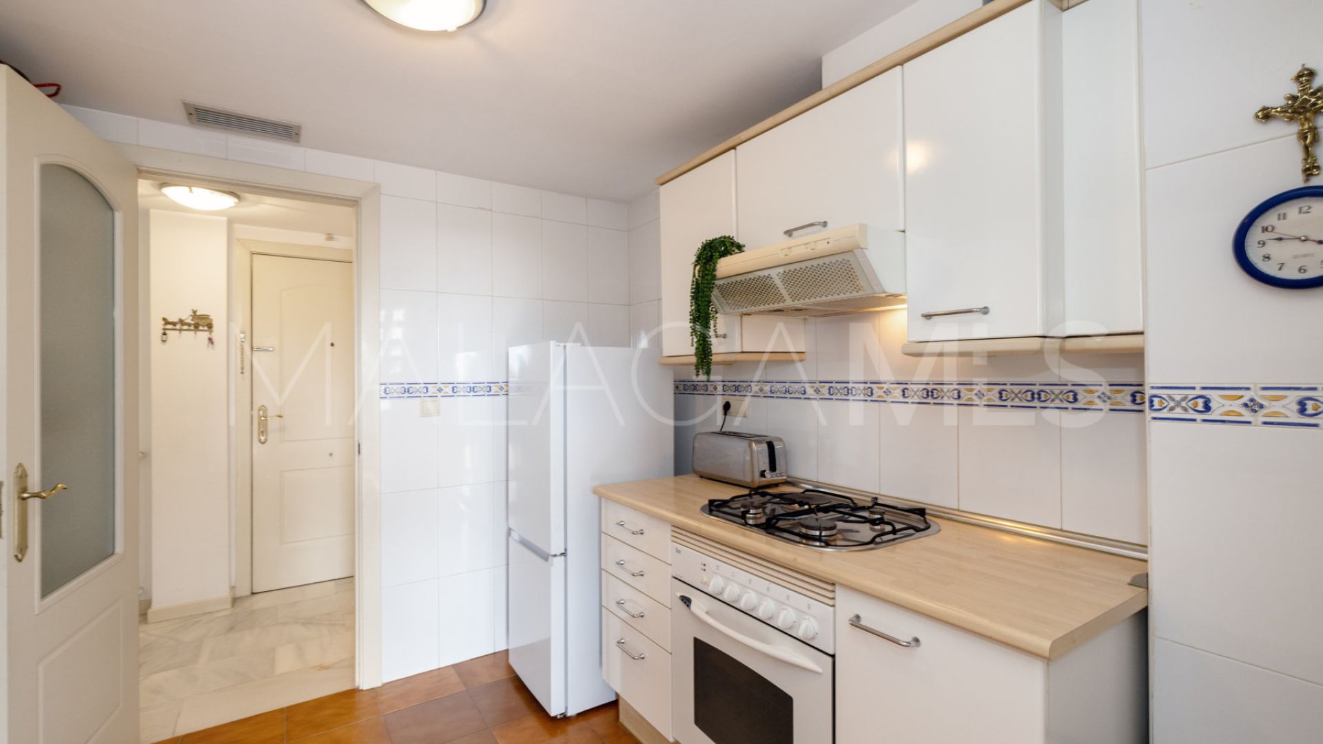 Apartamento for sale in Estepona Puerto with 3 bedrooms