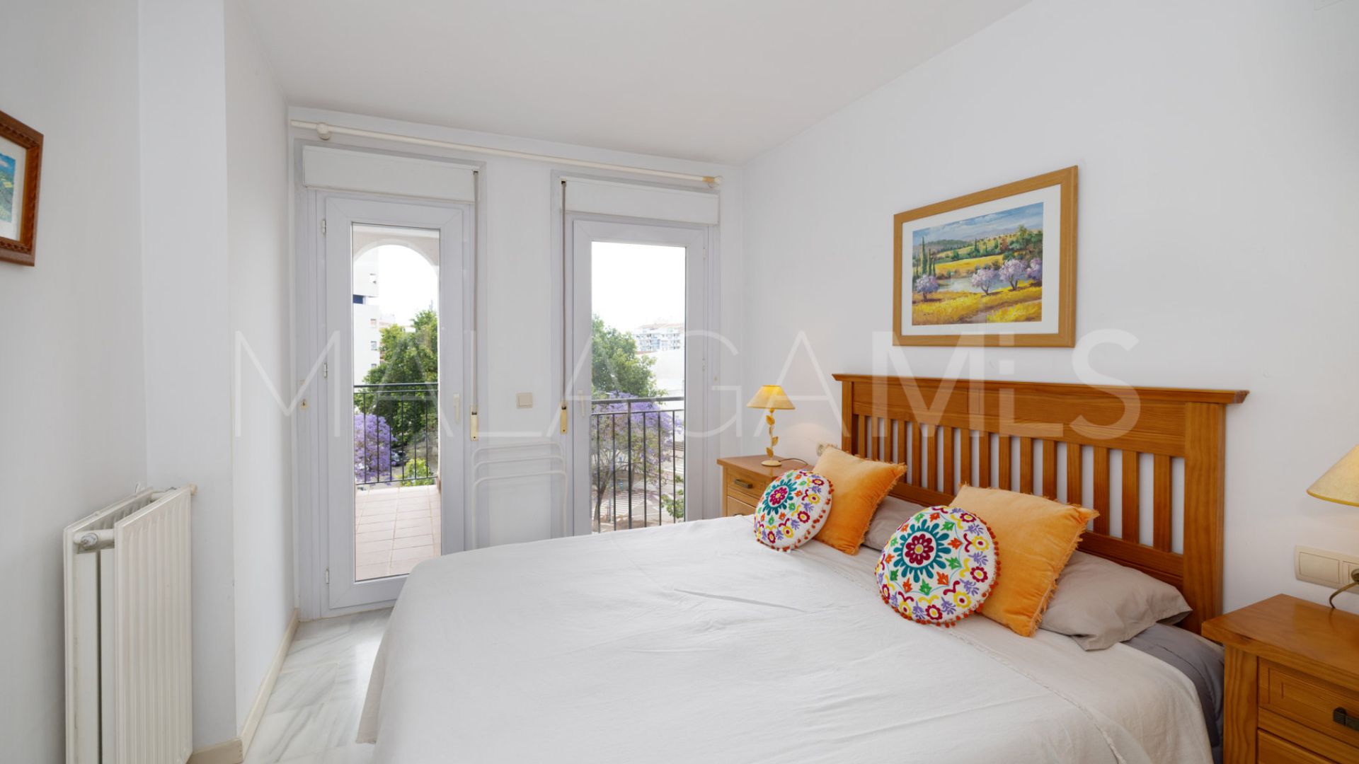 Apartamento for sale in Estepona Puerto with 3 bedrooms