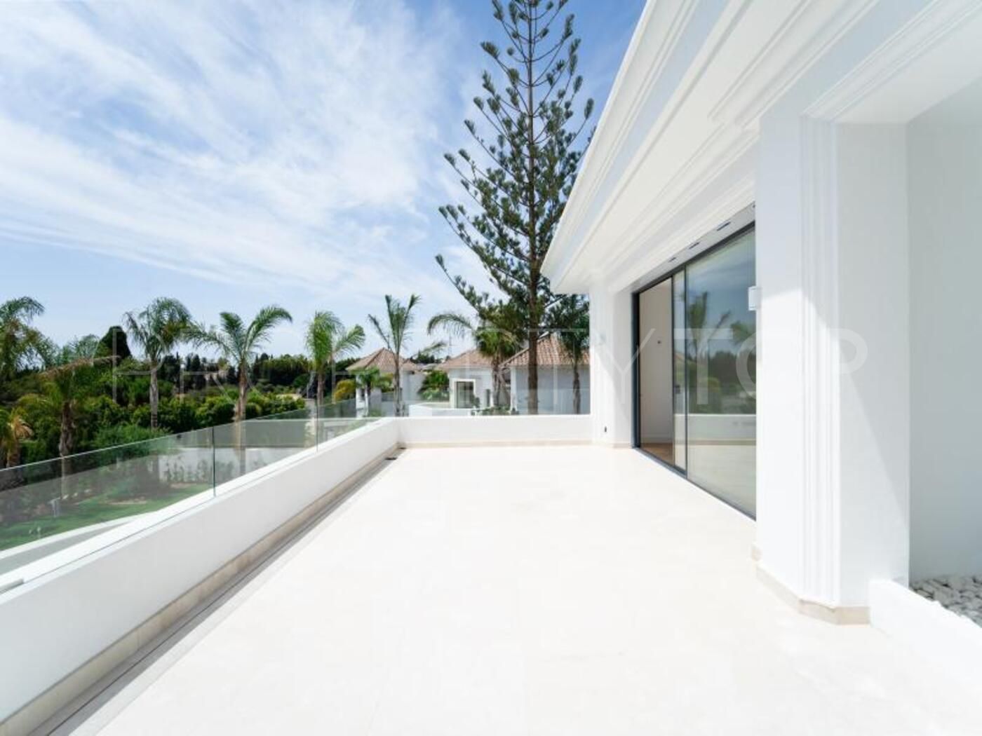 Villa for sale in Las Lomas del Marbella Club with 6 bedrooms