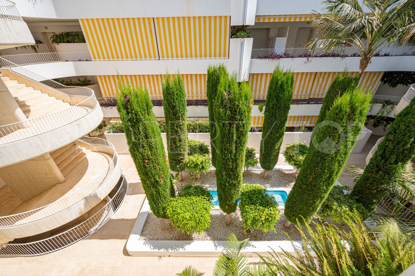 Buy Las Terrazas de Las Lomas ground floor apartment with 3 bedrooms