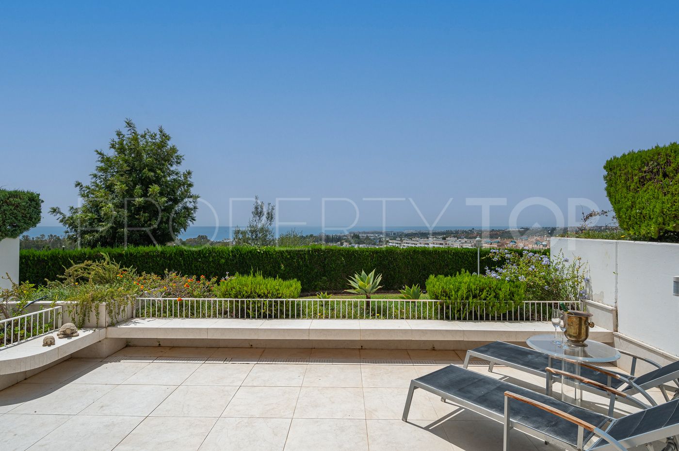 Buy Las Terrazas de Las Lomas ground floor apartment with 3 bedrooms