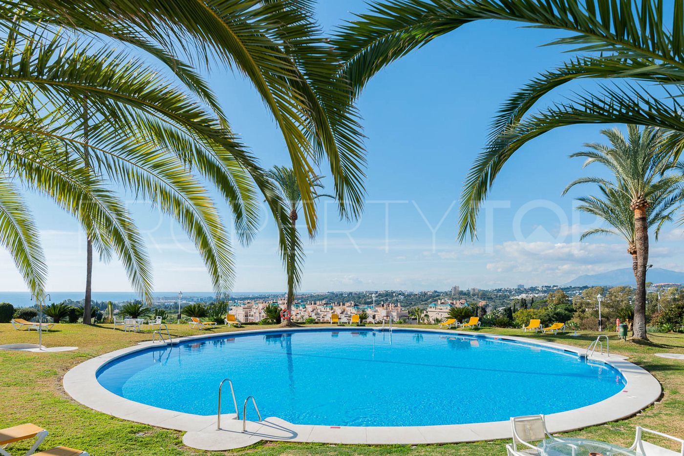 Buy Las Terrazas de Las Lomas ground floor apartment with 3 bedrooms