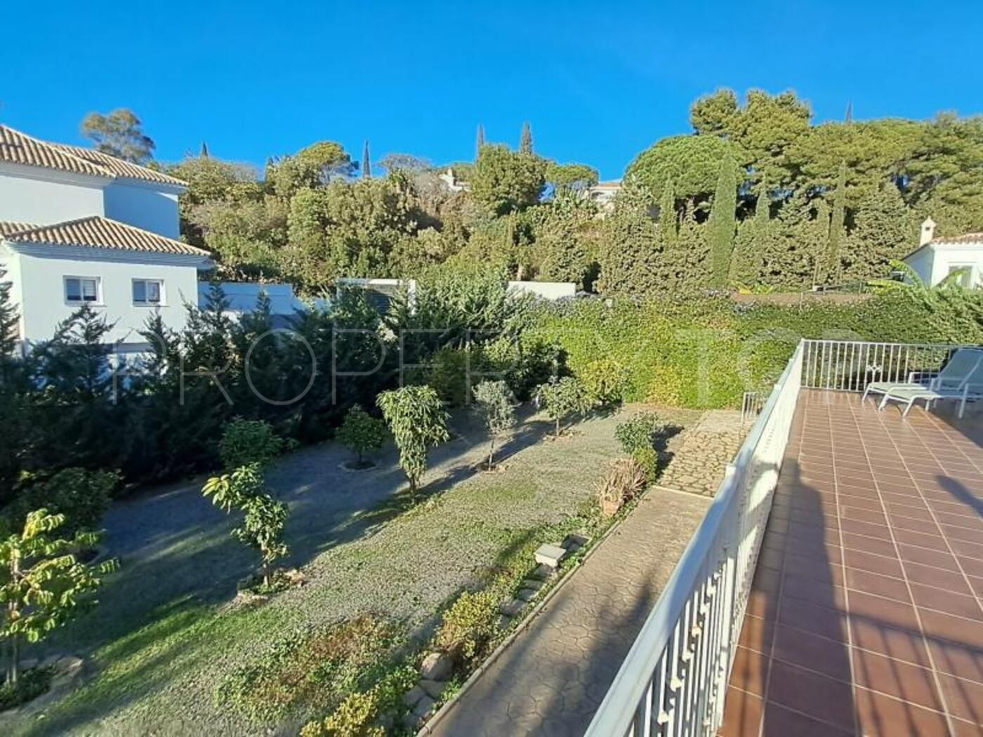 Se vende villa en Elviria