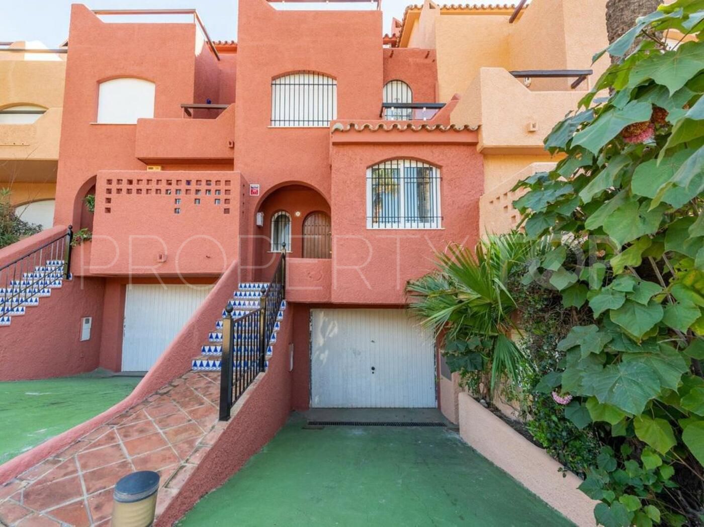 For sale 3 bedrooms town house in El Palmeral