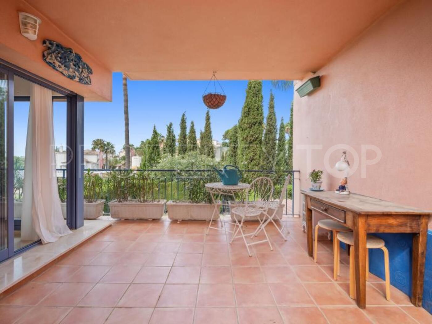 For sale Nueva Andalucia 5 bedrooms town house