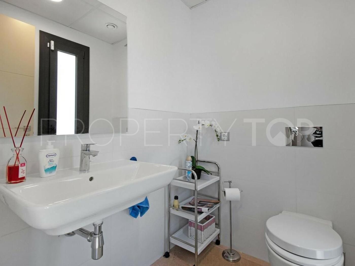 For sale Nueva Andalucia town house