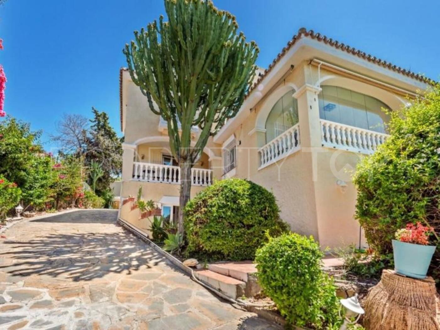 For sale villa in El Rosario with 4 bedrooms