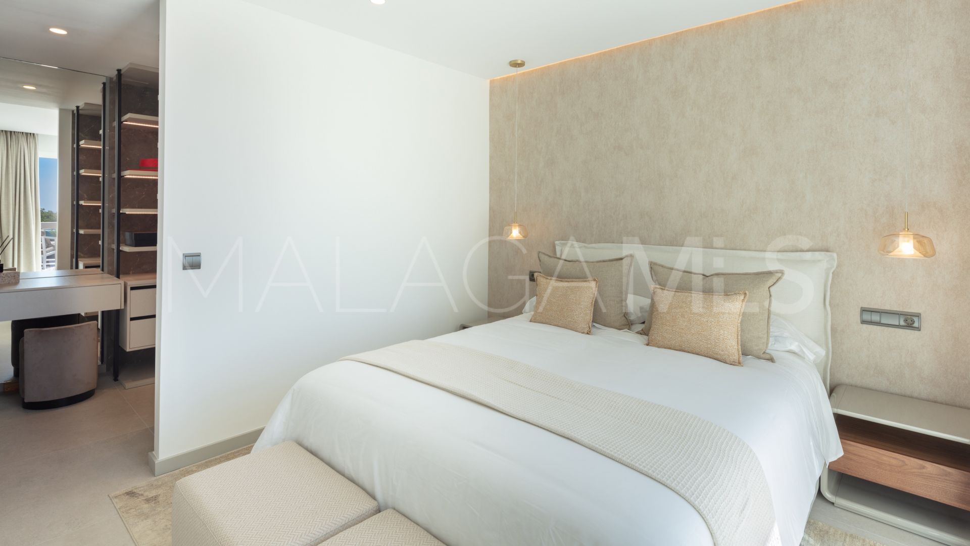 Palacetes Los Belvederes duplex penthouse for sale