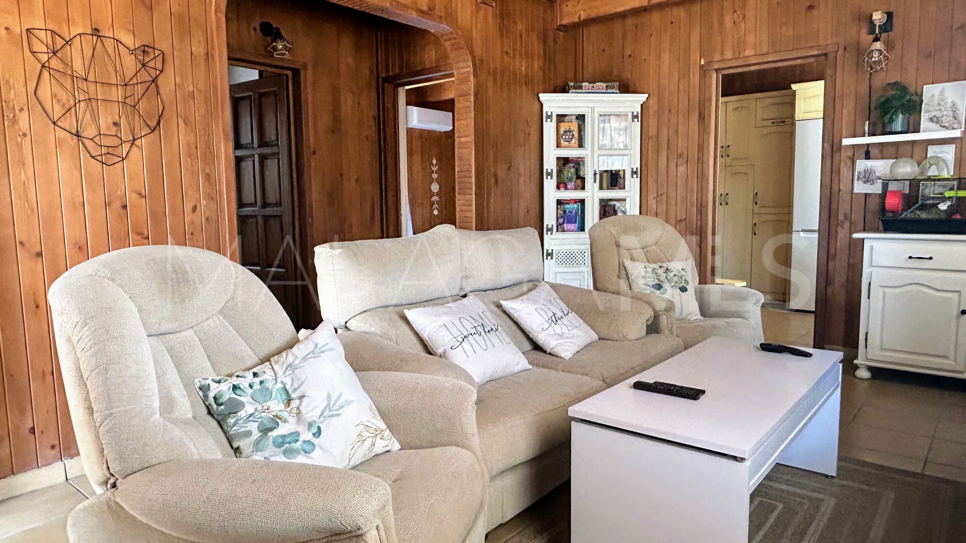 Hus i byn for sale in Guadalobon