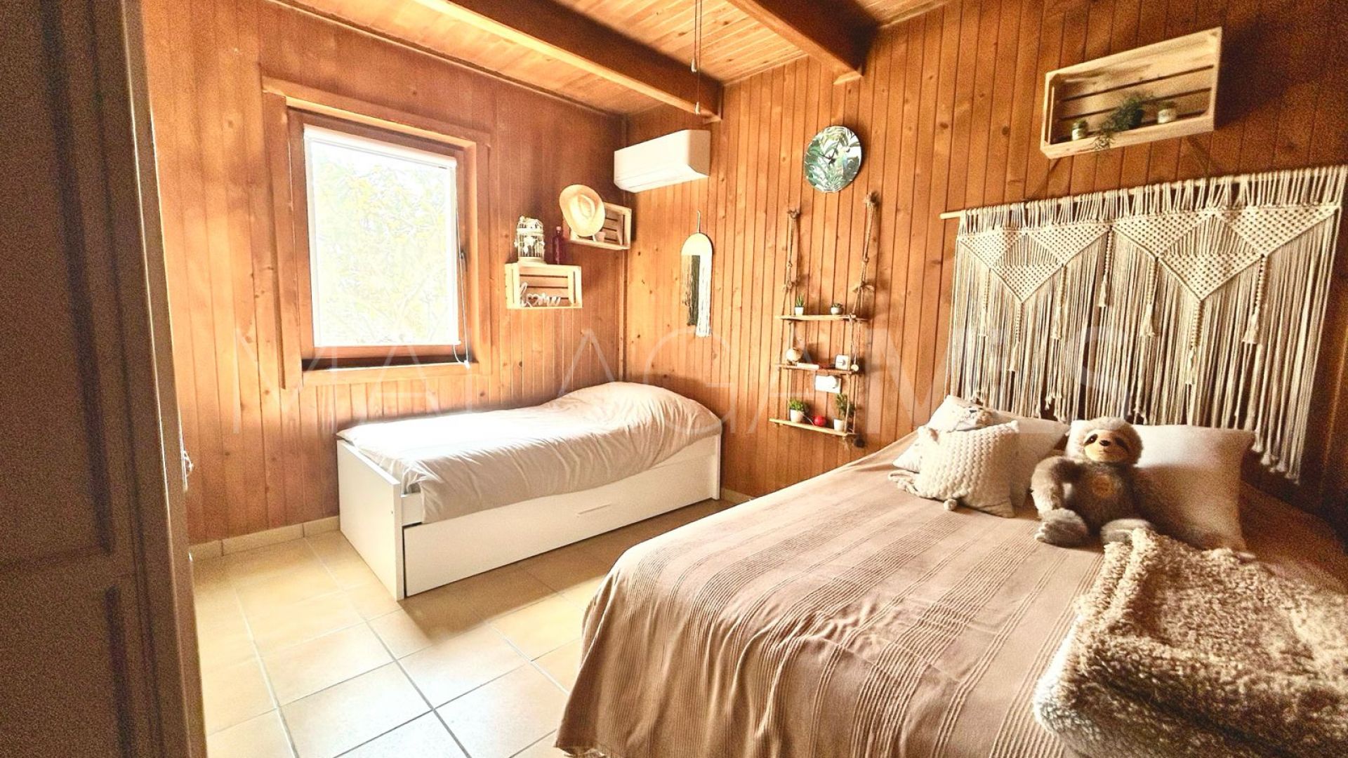 Hus i byn for sale in Guadalobon