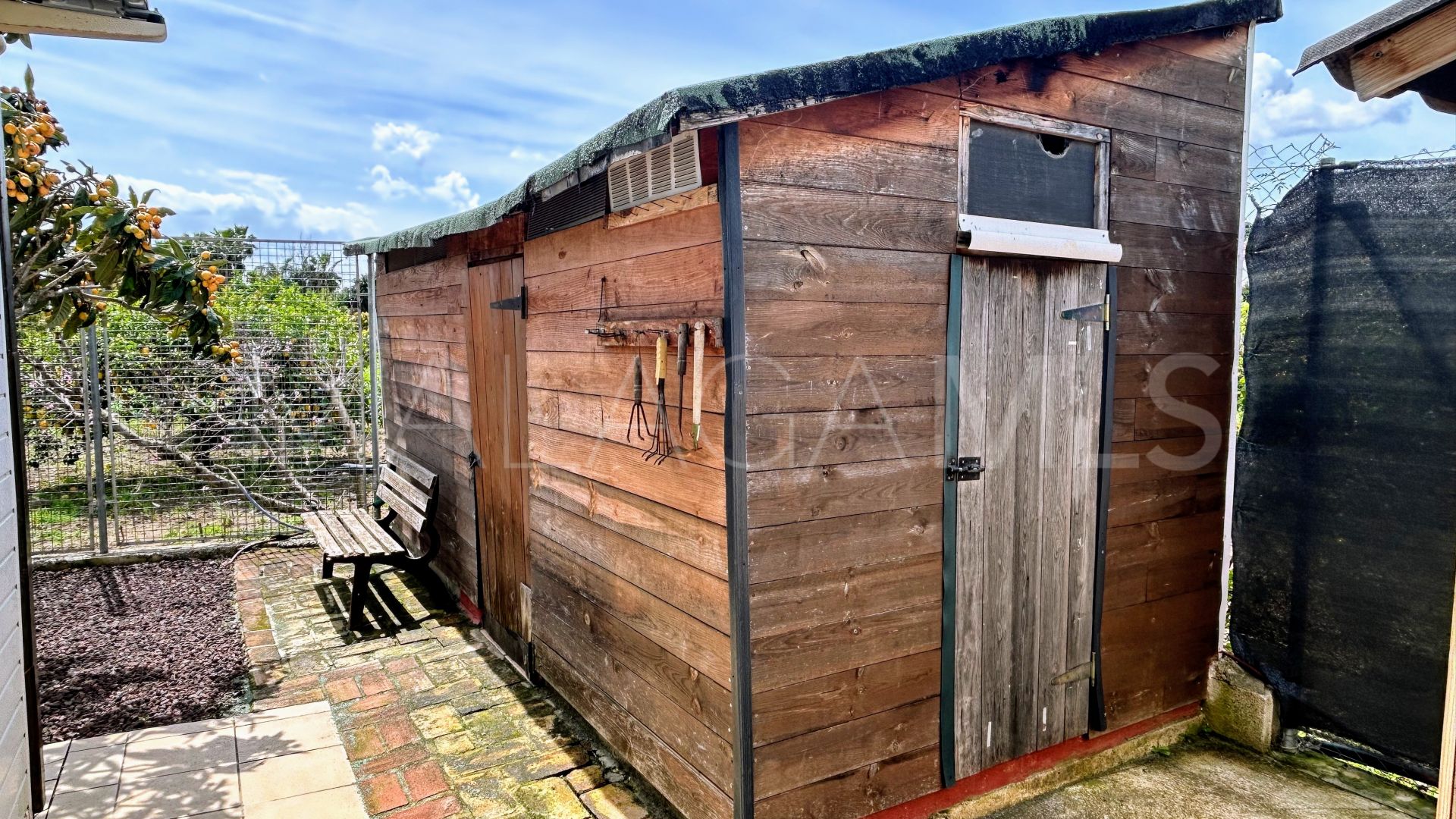 Hus i byn for sale in Guadalobon