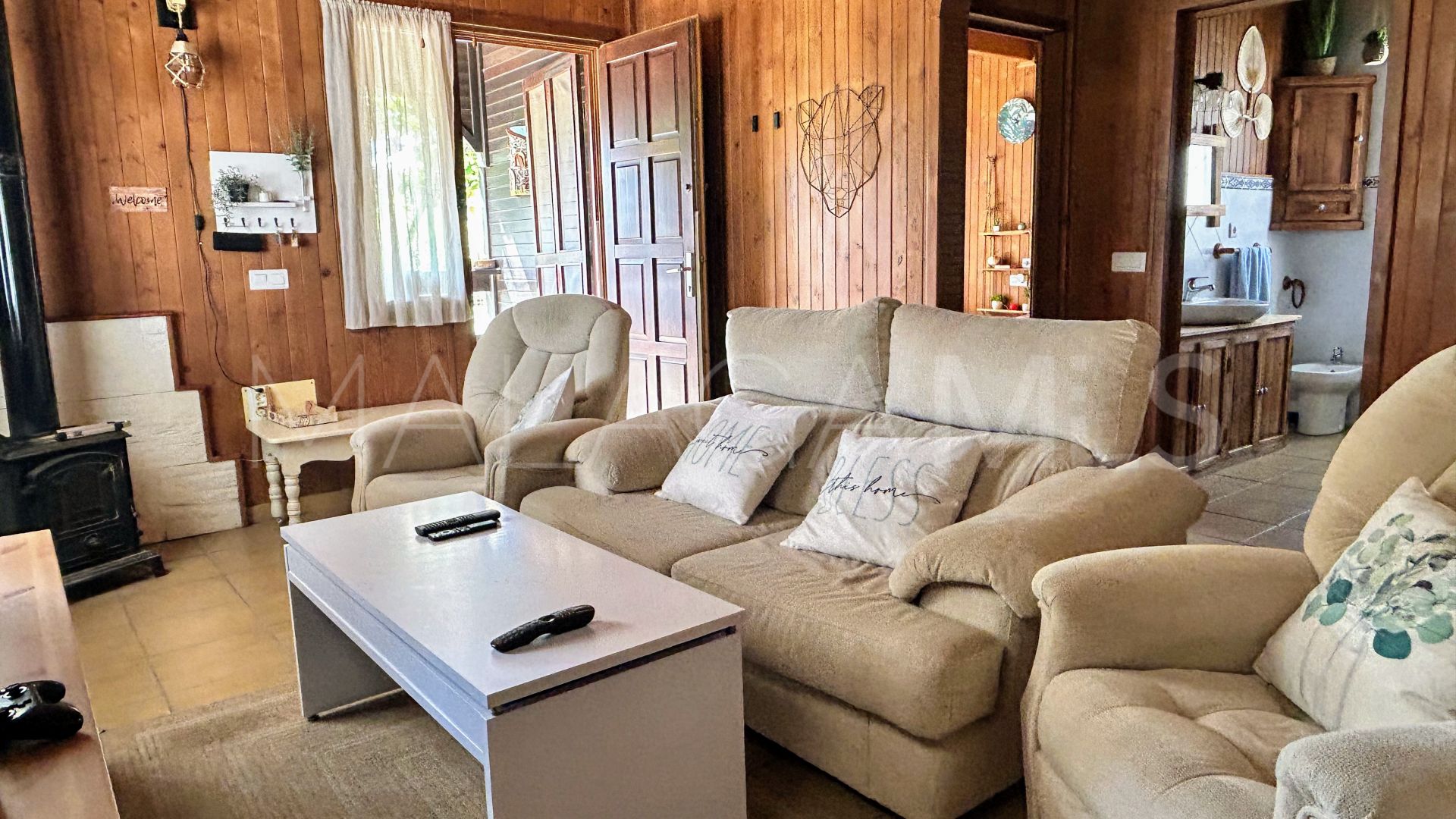 Hus i byn for sale in Guadalobon