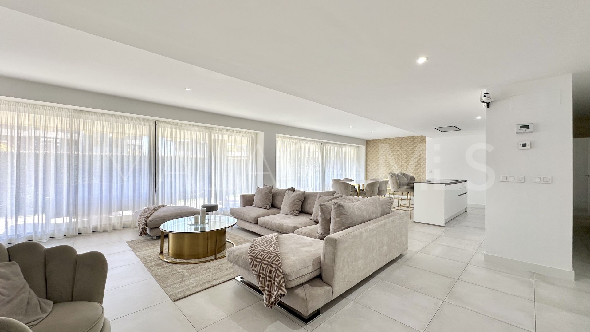Markplanslägenhet for sale in Oasis325