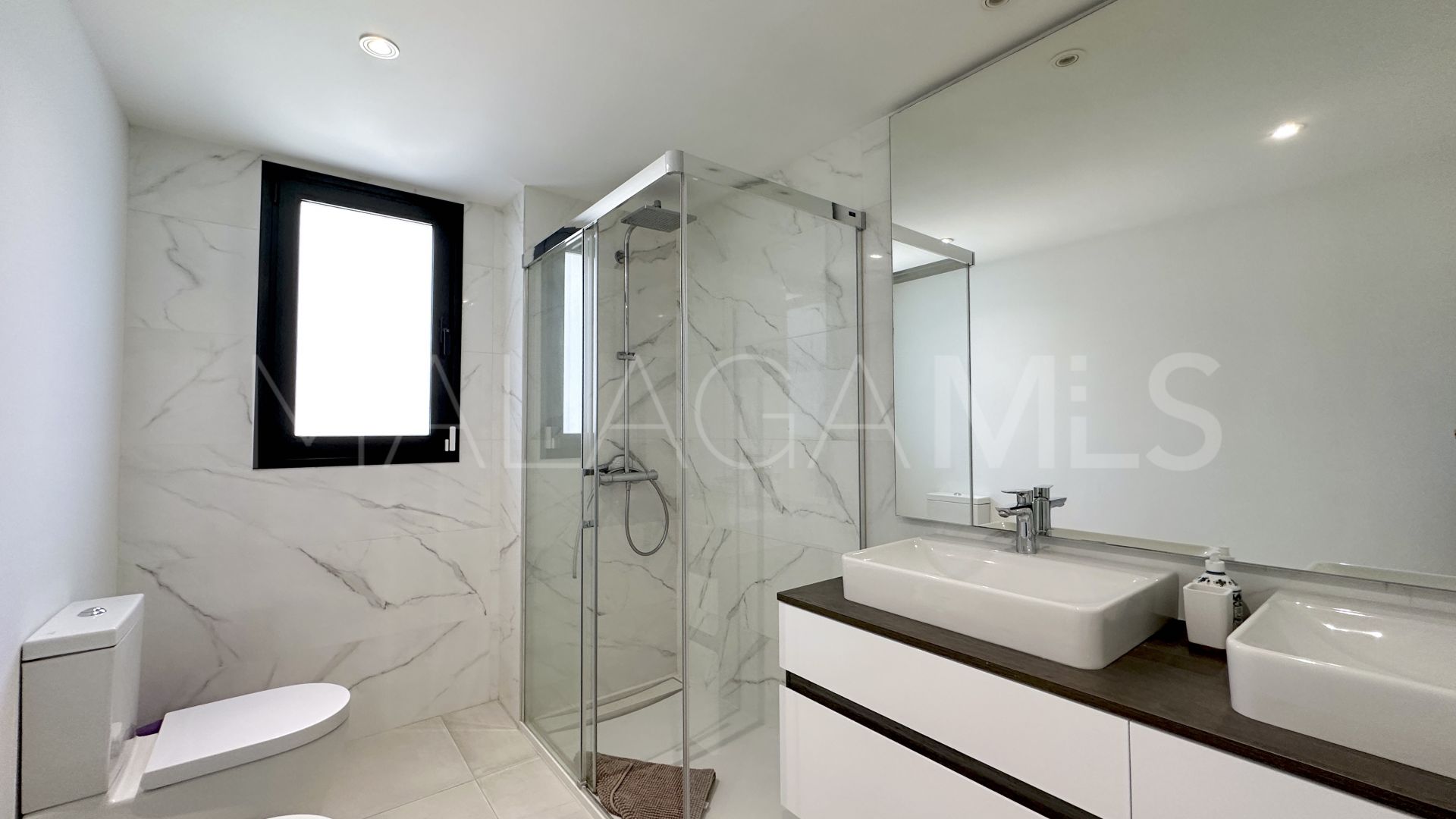 Markplanslägenhet for sale in Oasis325