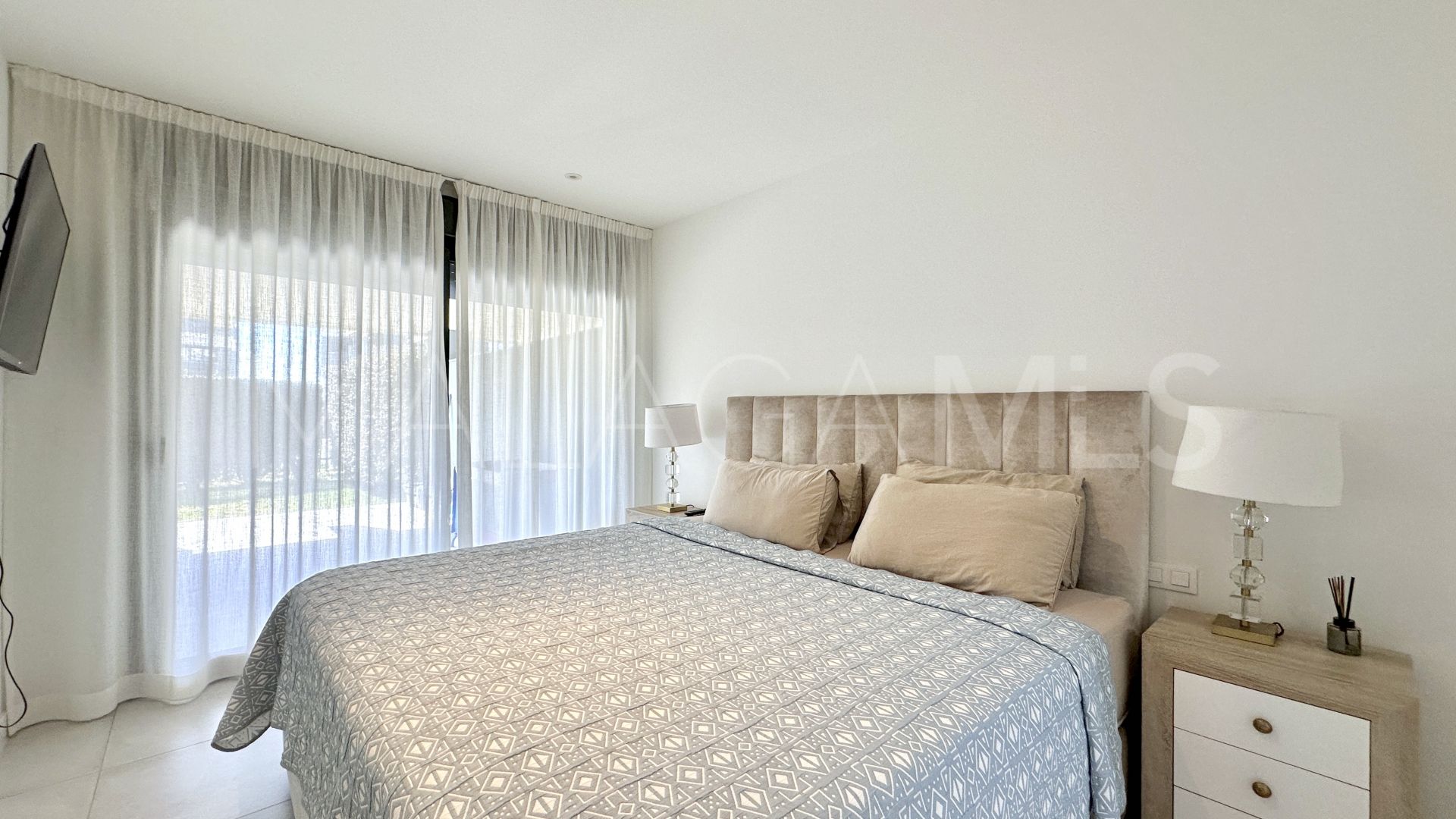 Markplanslägenhet for sale in Oasis325