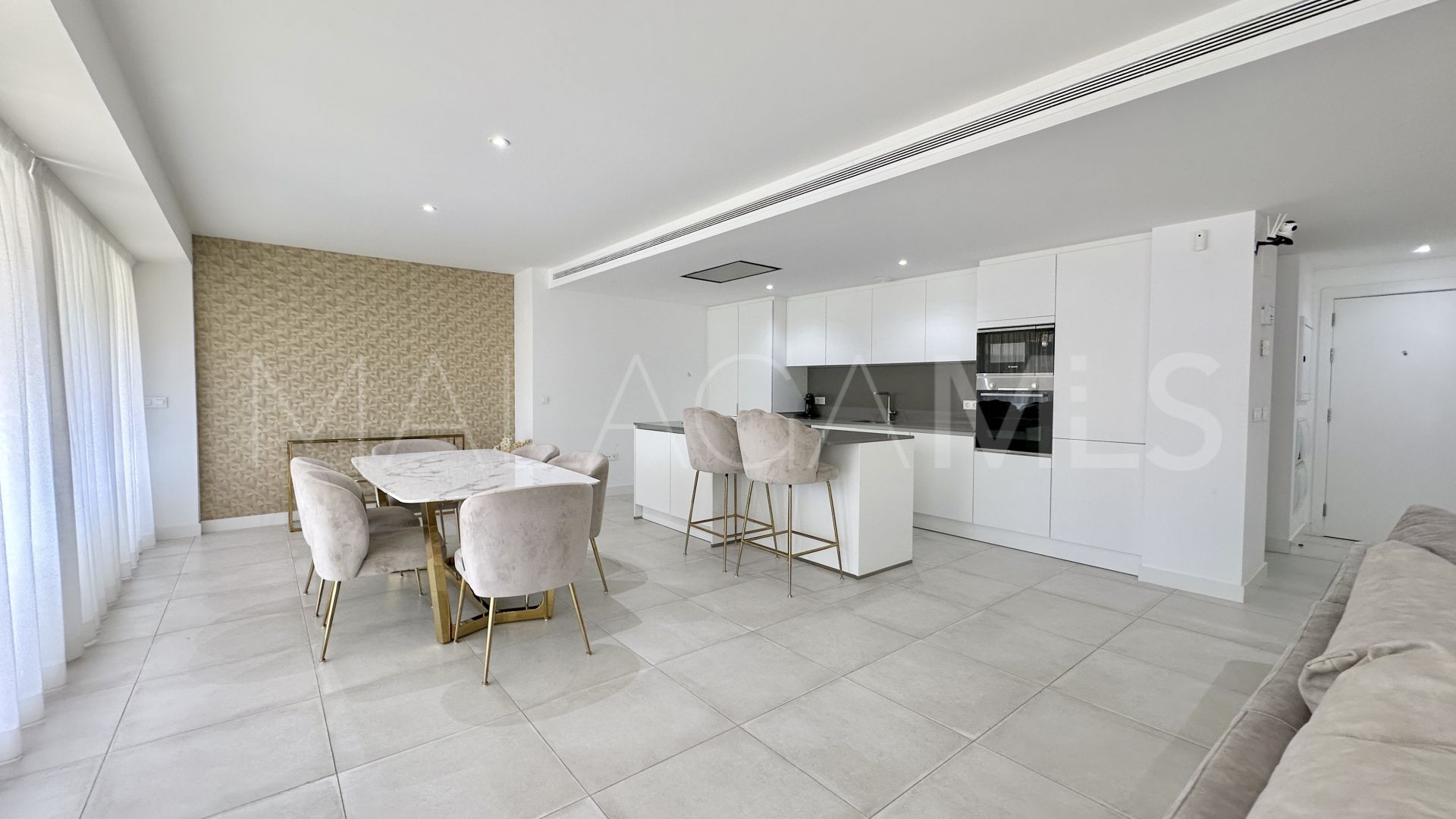 Markplanslägenhet for sale in Oasis325
