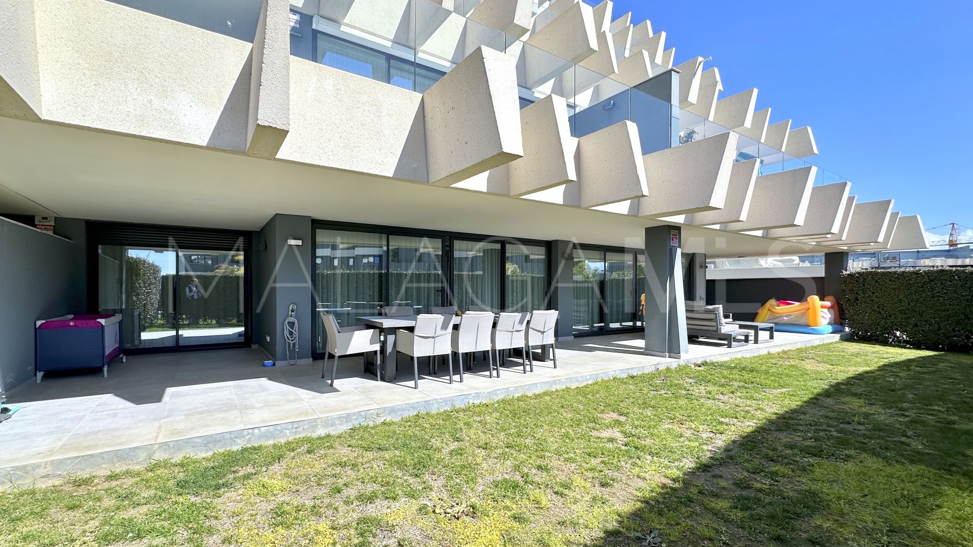 Markplanslägenhet for sale in Oasis325