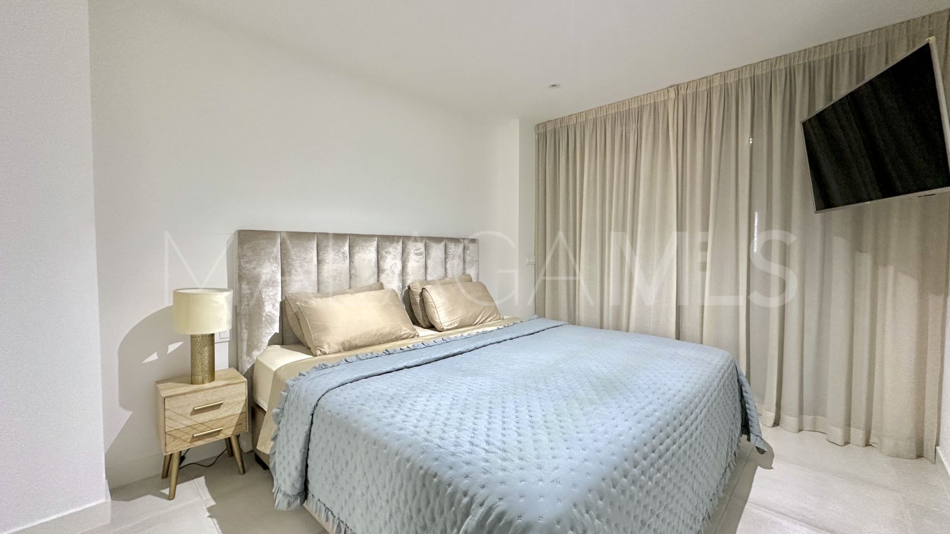 Markplanslägenhet for sale in Oasis325
