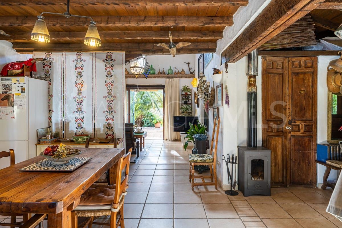 Villa for sale in El Velerin