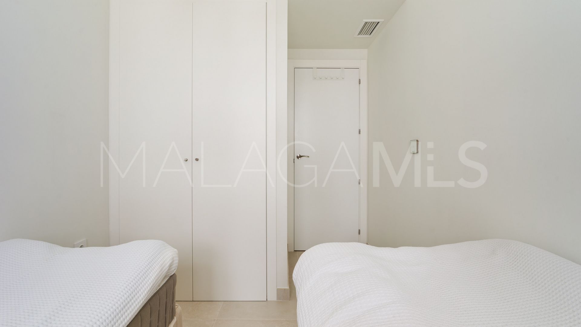 Wohnung for sale in Estepona Puerto