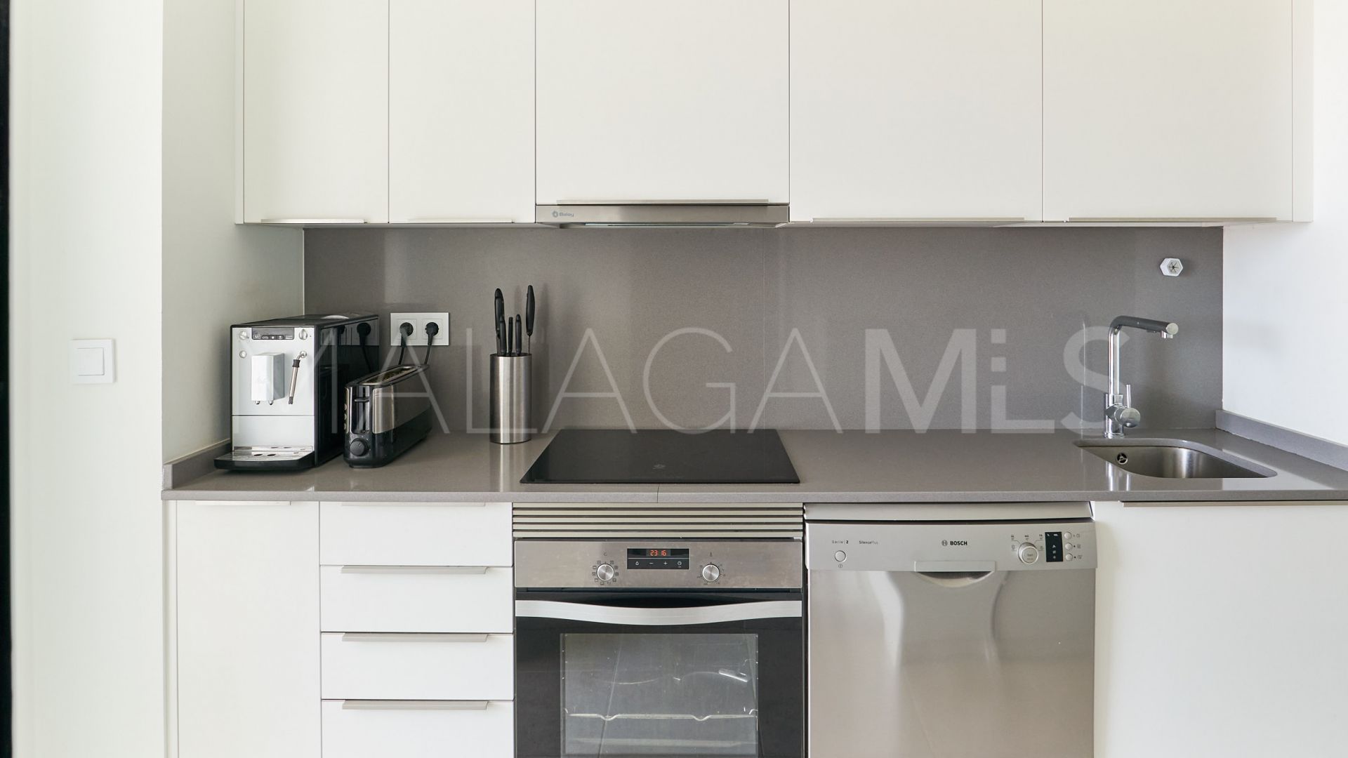 Wohnung for sale in Estepona Puerto