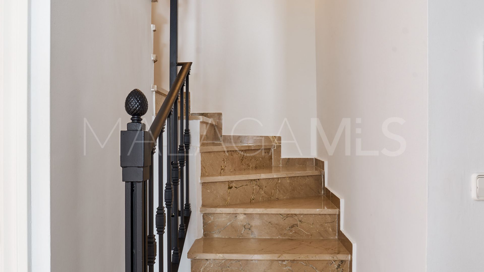 Duplex penthouse for sale in Casares Playa