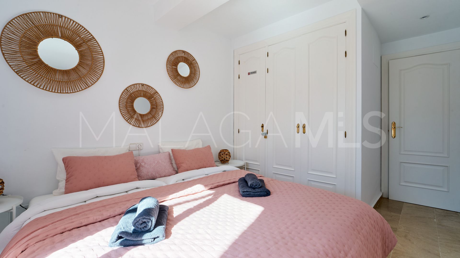 Duplex penthouse for sale in Casares Playa