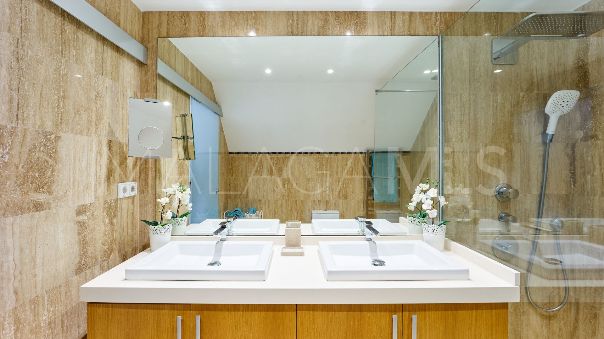 Duplex penthouse for sale in Casares Playa