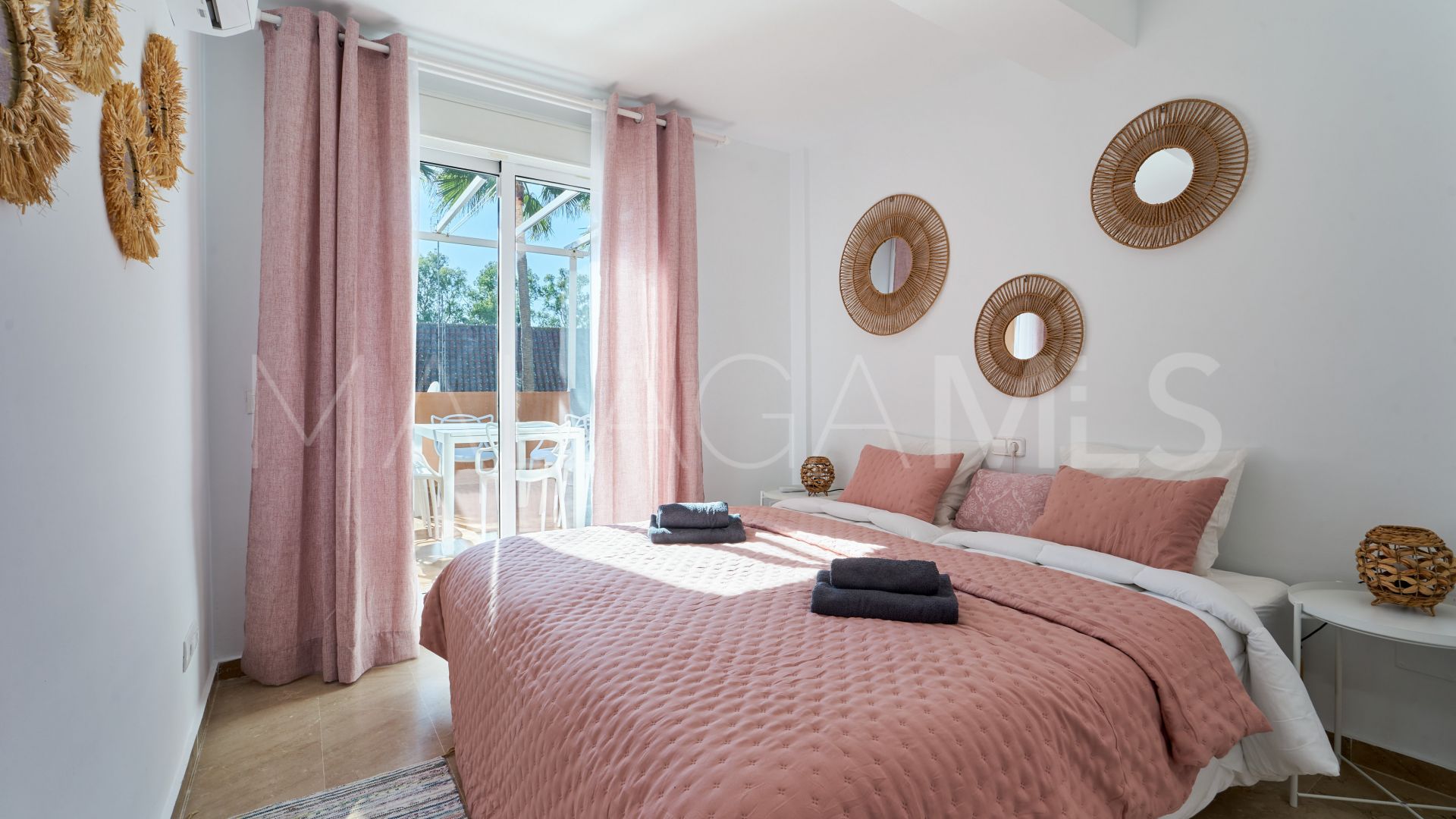 Duplex penthouse for sale in Casares Playa