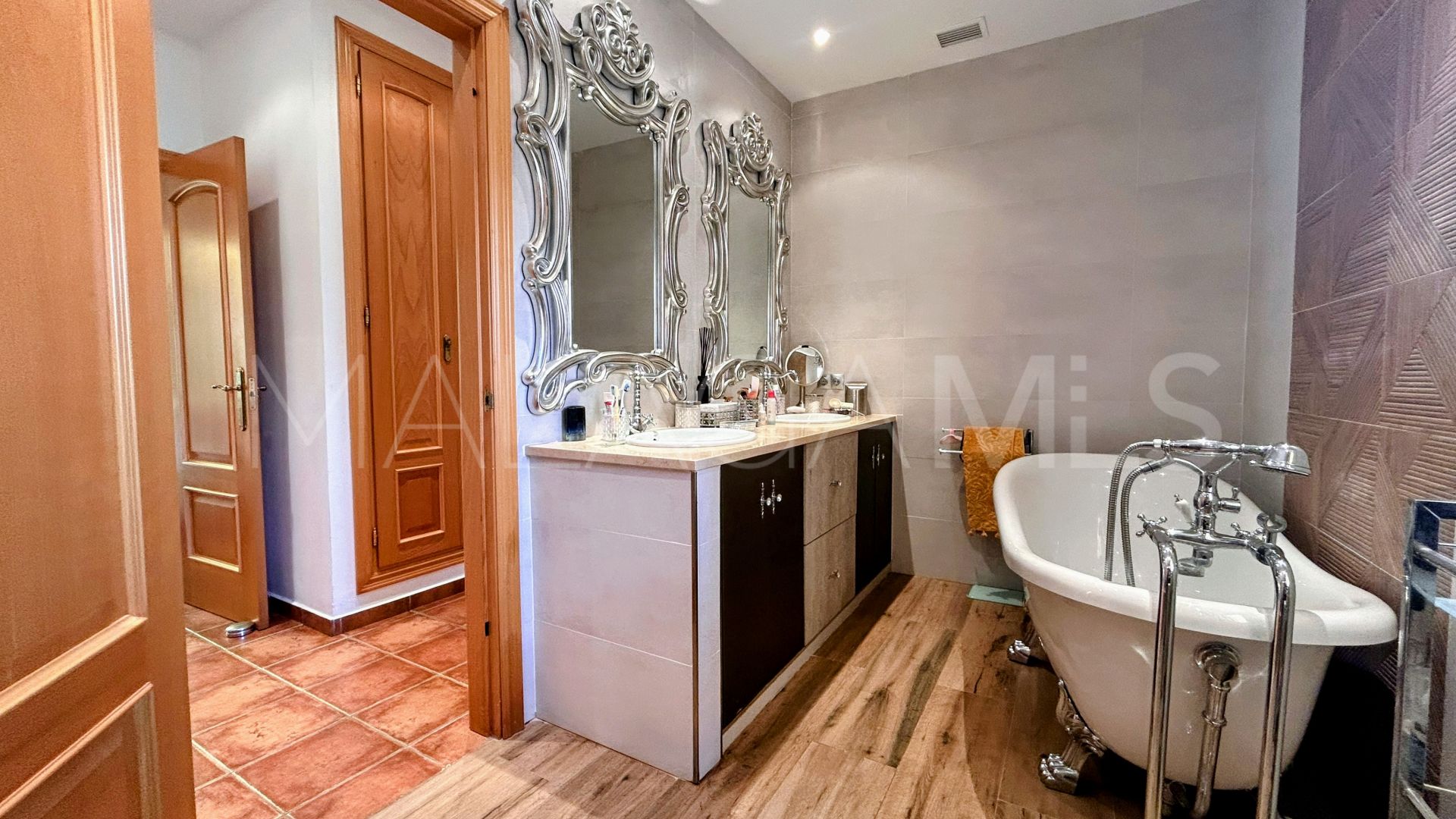 Maison for sale in La Duquesa