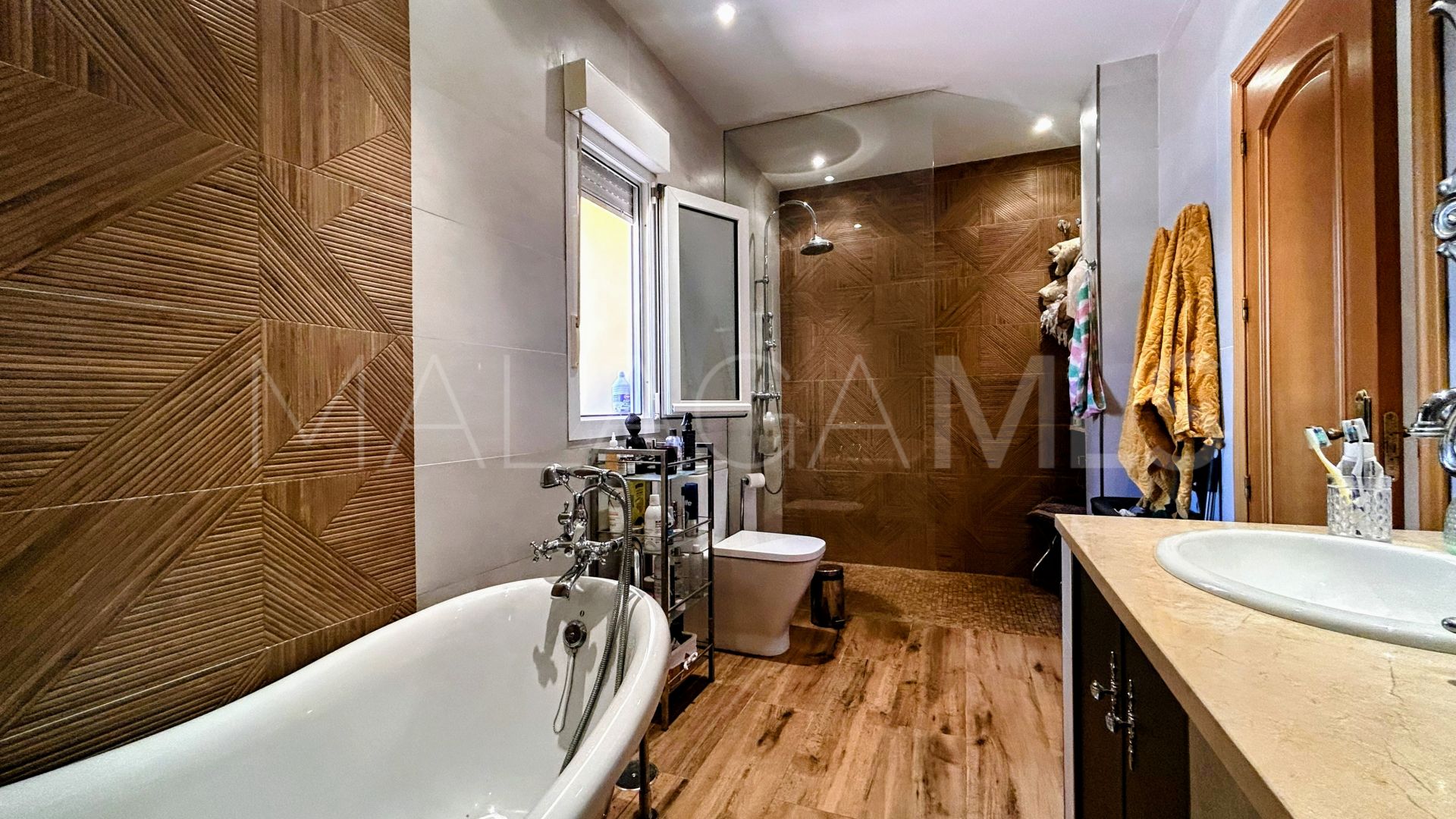 Maison for sale in La Duquesa