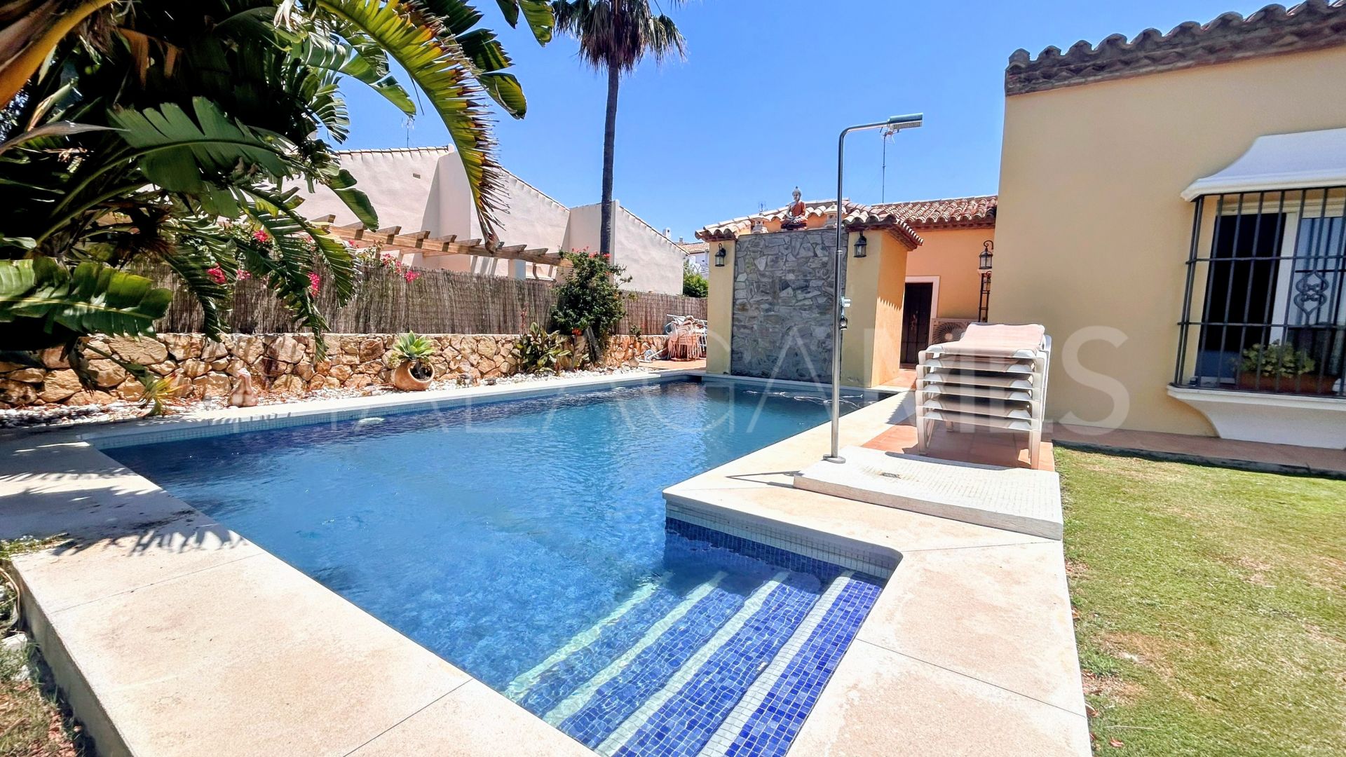 Maison for sale in La Duquesa