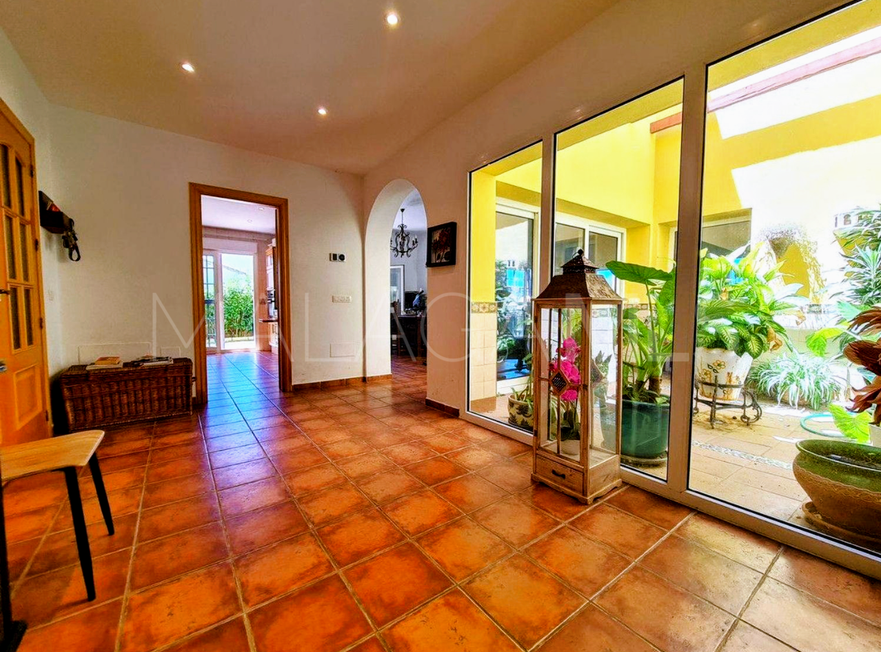 Maison for sale in La Duquesa