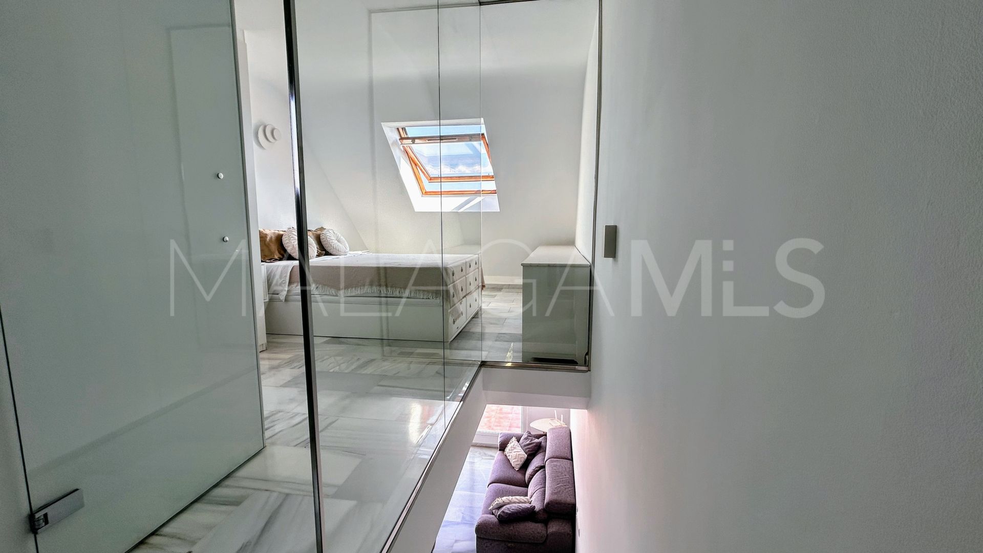 Zweistöckiges penthouse for sale in Forest Hills