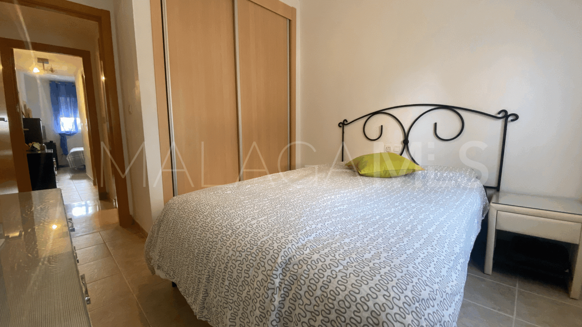 For sale ground floor apartment in Casares Golf